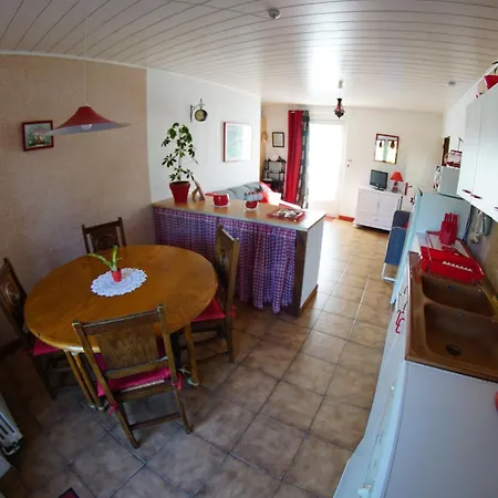 Domaene Mit Terrasse By Interhome Saint-Laurent-de-Terregatte