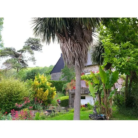 Domaene Mit Terrasse By Interhome Dom wakacyjny Saint-Laurent-de-Terregatte