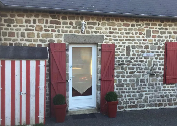 Domaene Mit Terrasse By Interhome Holiday home Saint-Laurent-de-Terregatte